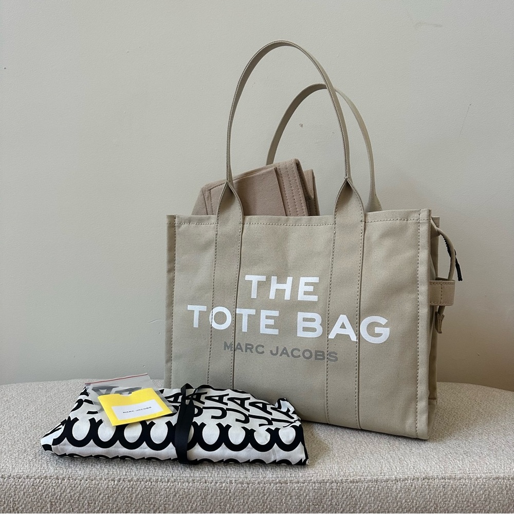 Marc Jacobs The Large Tote Bag Canvas Beige